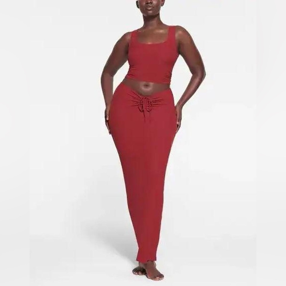 SKIMS Soft Lounge Ruched Long Skirt - Brick